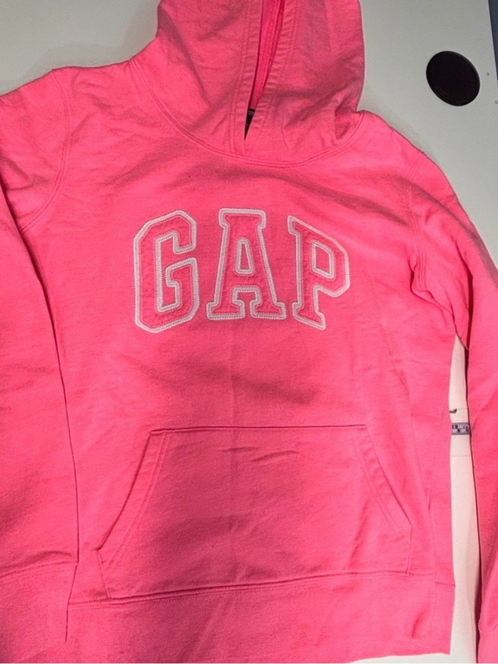 GAP Pink Classic Logo Pullover
Fleece Hoodie - Size Medium